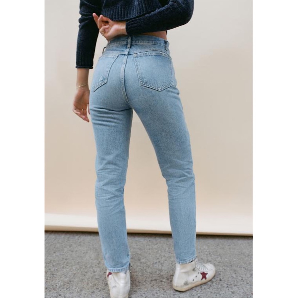 BDG Premium Toothpick High-Waisted Light WashJeans. Size 28.